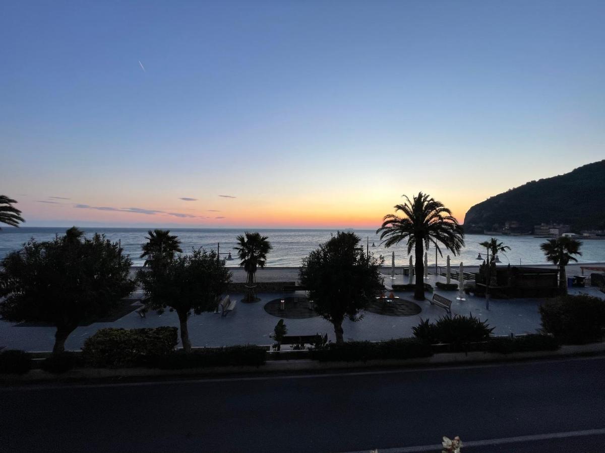Bed and Breakfast Ca' de Tobia Noli Exterior foto